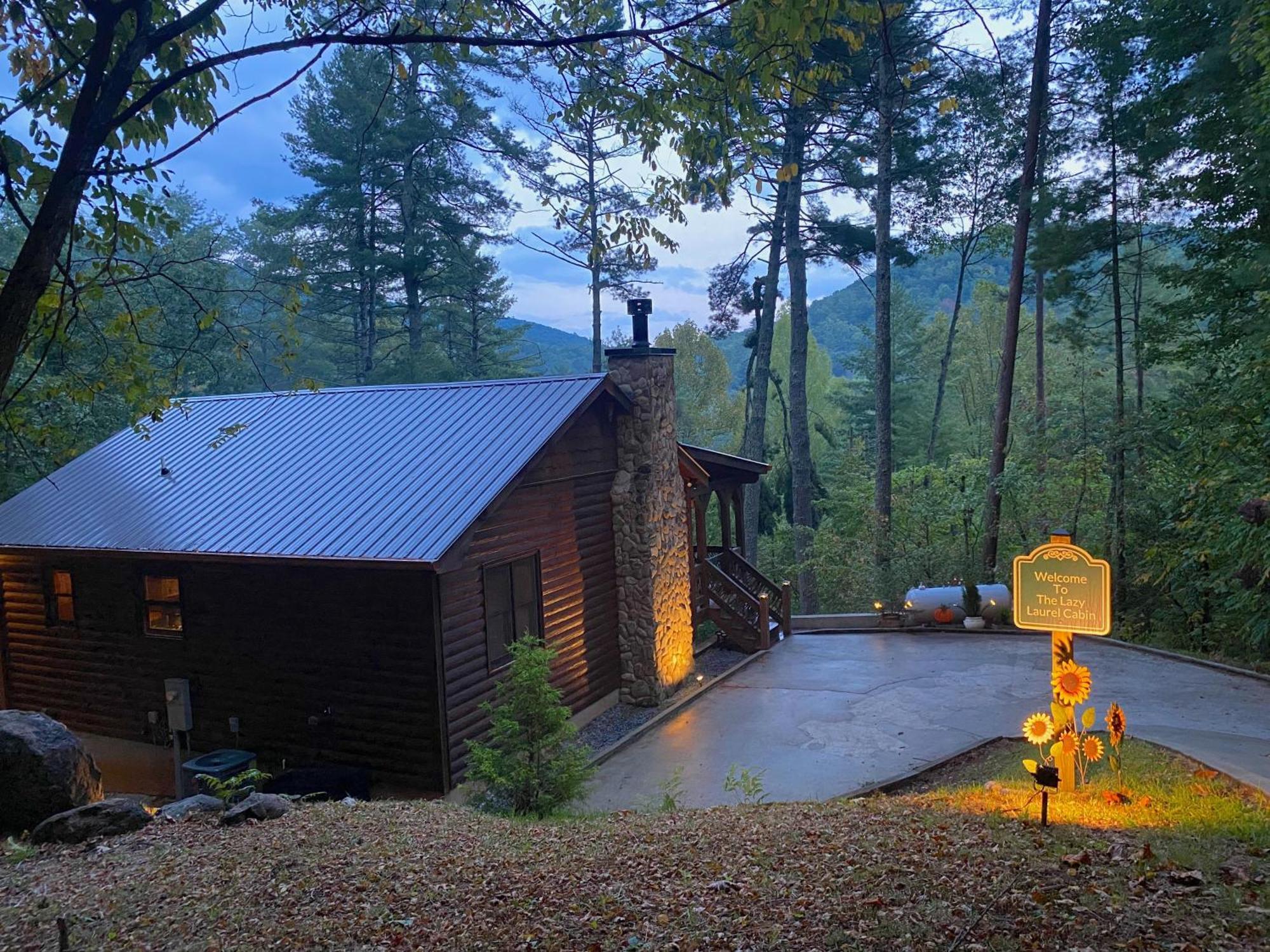 The Cozy Lazy Laurel With Year-Round Mountain Views, Hot Tub, Fire Pit Villa Cherry Log ภายนอก รูปภาพ